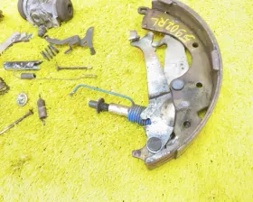 Механизм стояночного тормоза Toyota