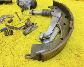 Механизм стояночного тормоза Toyota