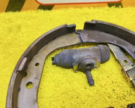 Механизм стояночного тормоза Toyota
