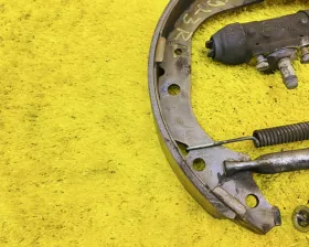Механизм стояночного тормоза Toyota