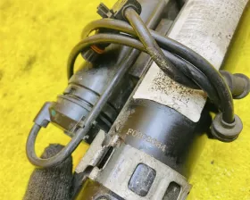 Стойка Mercedes-Benz