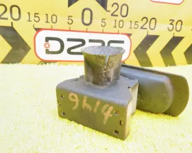 Крепление запасного колеса TOYOTA