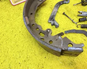 Механизм стояночного тормоза Toyota