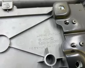 Бардачок между сиденьями Toyota