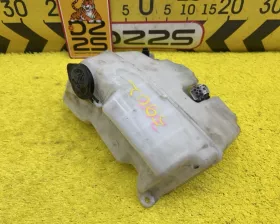 Бачок стеклоомывателя Toyota