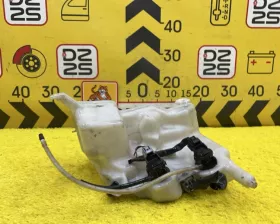 Бачок стеклоомывателя Toyota