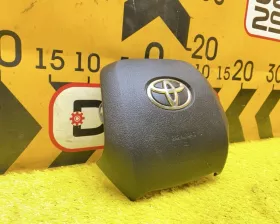 Подушка безопасности водителя Toyota