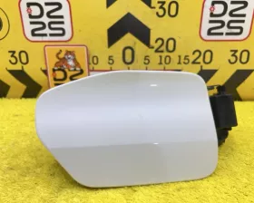 Лючок бензобака Toyota