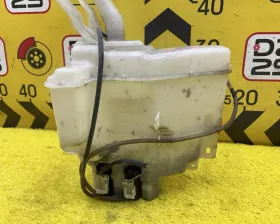 Бачок стеклоомывателя Suzuki