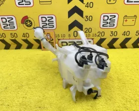 Бачок стеклоомывателя Toyota