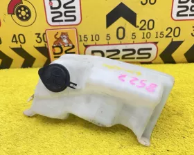 Бачок стеклоомывателя Toyota