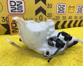Бачок стеклоомывателя Toyota
