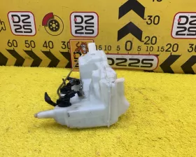 Бачок стеклоомывателя Toyota