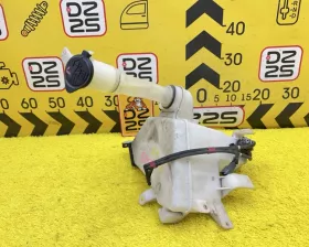Бачок стеклоомывателя Toyota