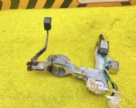 Замок зажигания Toyota