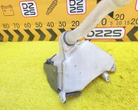 Бачок стеклоомывателя Toyota