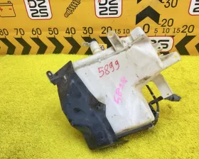 Бачок стеклоомывателя Toyota