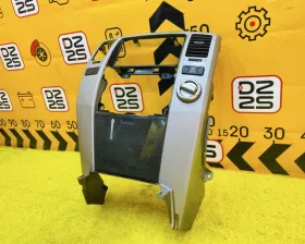 Консоль магнитофона Toyota