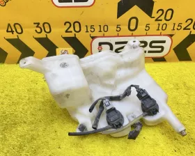 Бачок стеклоомывателя Toyota