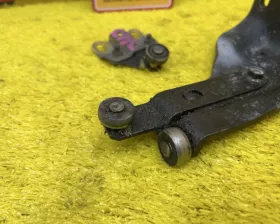 Ролик раздвижной двери Toyota