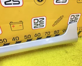 Накладка на порог Toyota