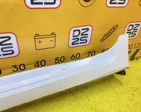 Накладка на порог Toyota