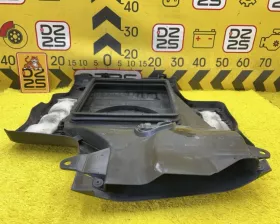 Воздухозаборник Mazda