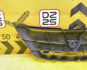Решетка радиатора TOYOTA