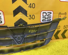 Решетка радиатора TOYOTA