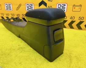 Бардачок между сиденьями TOYOTA