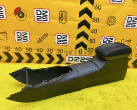 Бардачок между сиденьями TOYOTA