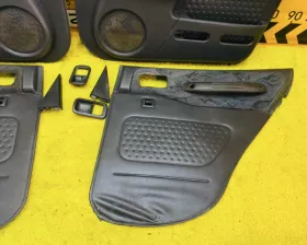 Обшивка дверей TOYOTA