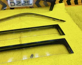 Ветровик на дверь Toyota