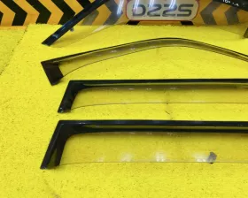 Ветровик на дверь Toyota