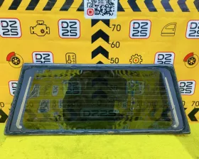 Стекло двери багажника Toyota