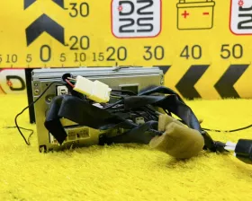 Магнитофон Toyota