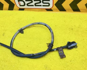 Тросик ручника Toyota