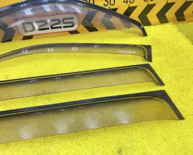 Ветровик на дверь Toyota