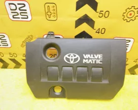 Пластиковая крышка на двс Toyota