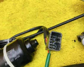 Доводчик двери Toyota