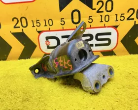Подушка двигателя Toyota
