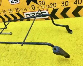 Крепление запасного колеса Toyota