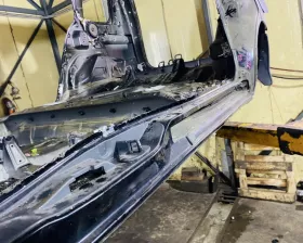 Порог кузова Toyota
