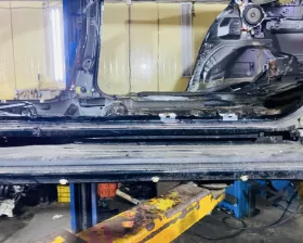 Порог кузова Toyota