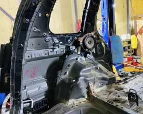 Крыло заднее Toyota