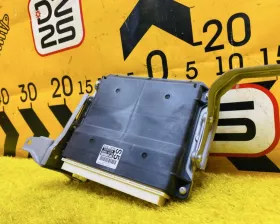 Блок управления двс Toyota