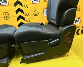 СИДЕНИЕ ПАРА Nissan