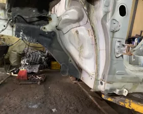 Лонжерон Nissan