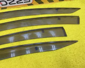 Ветровик на дверь Toyota