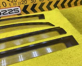 Ветровик на дверь Toyota